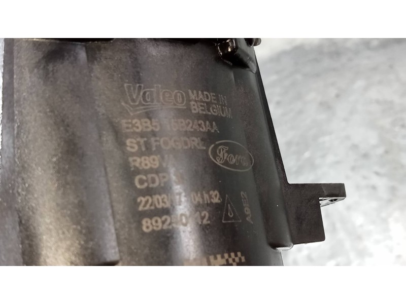 Recambio de faro antiniebla derecho para ford mustang basis referencia OEM IAM E3B515B243AA  