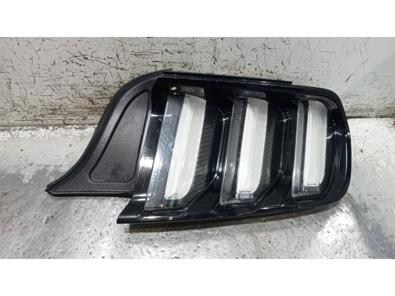 Recambio de piloto trasero derecho para ford mustang basis referencia OEM IAM   