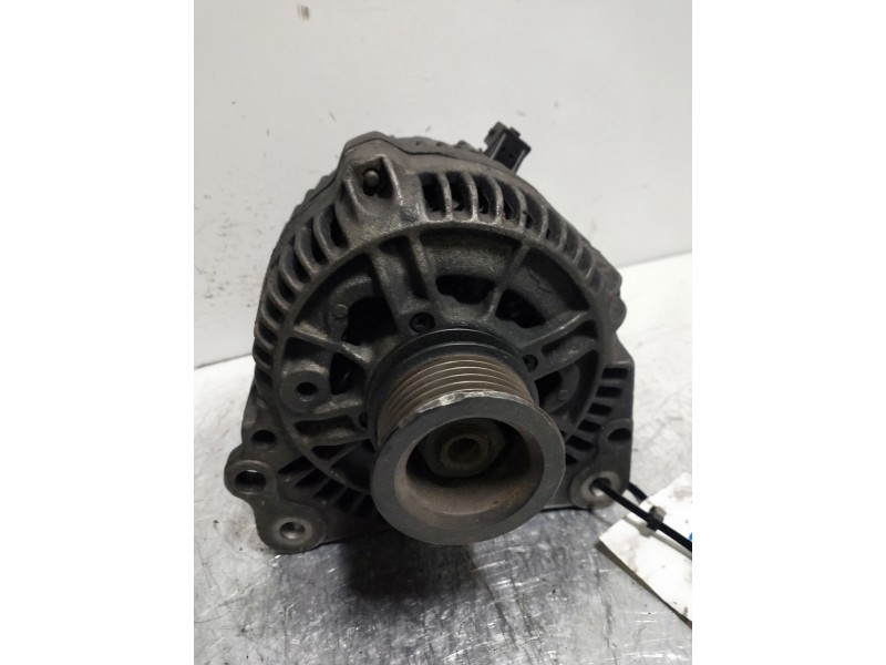 Recambio de alternador para seat ibiza (6k) clx referencia OEM IAM 0123310019  