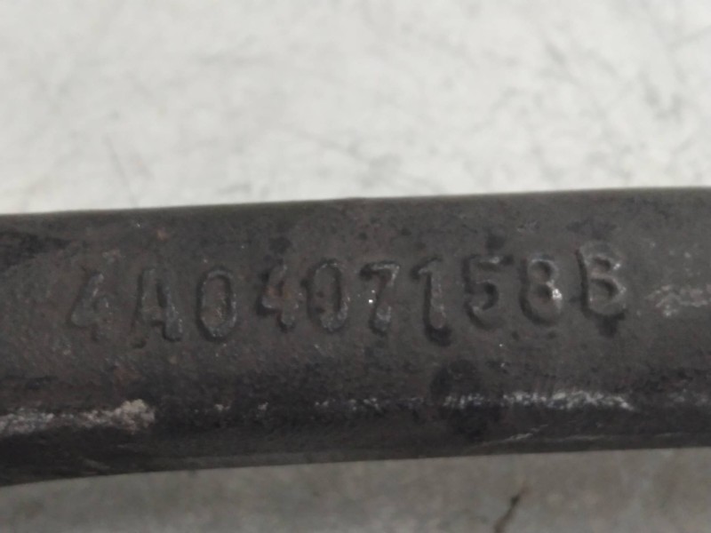 Recambio de brazo suspension inferior delantero derecho para audi a6 berlina (c4) 2.8 referencia OEM IAM 4A0407158B  