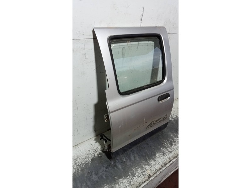 Recambio de puerta trasera izquierda para nissan pick-up (d22) td doble cabina 4x4 referencia OEM IAM   4P