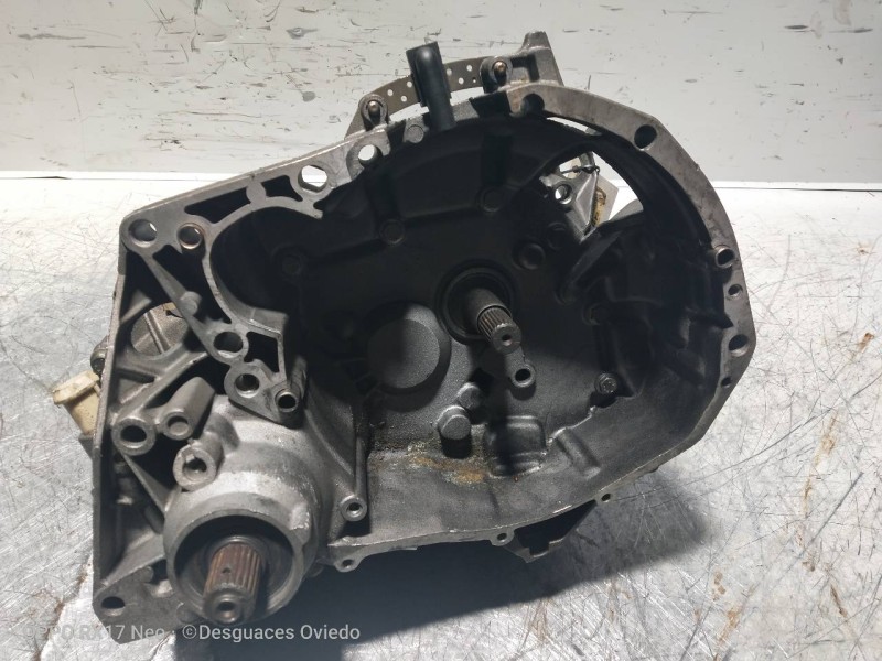 Recambio de caja cambios para renault rapid/express (f40) 1.3 cat referencia OEM IAM JB0035 S011204 