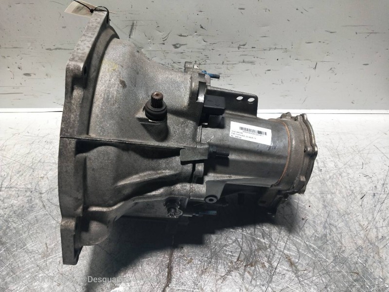 Recambio de caja cambios para ford fiesta berl./courier 1.8 diesel referencia OEM IAM 96WTVA F0F 6B22 