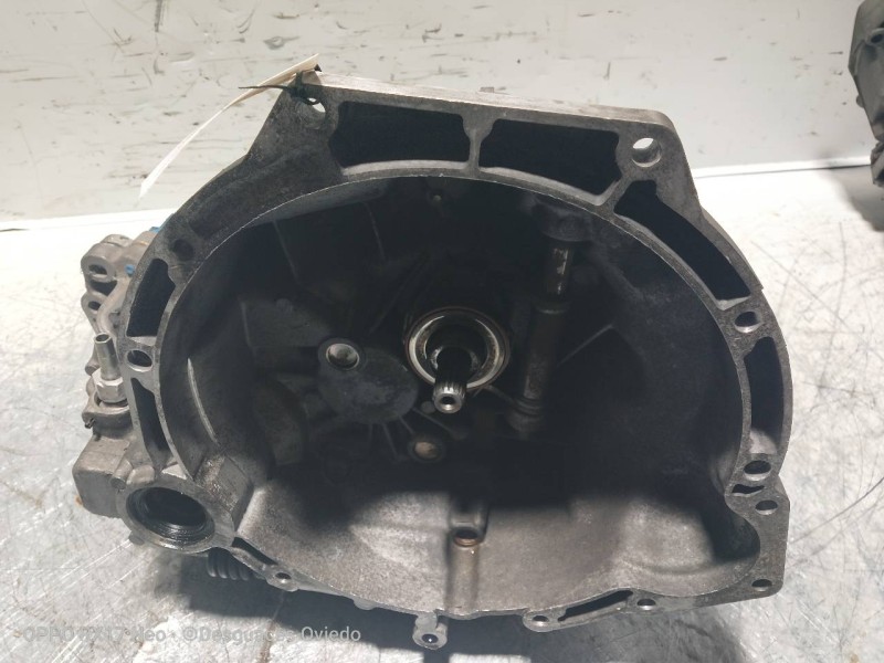 Recambio de caja cambios para ford fiesta berl./courier 1.8 diesel referencia OEM IAM 96WTVA F0F 6B22 
