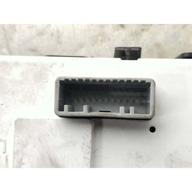 Recambio de pantalla multifuncion para renault megane iii berlina 5 p style referencia OEM IAM 281199705 280346458RA 2055847 281