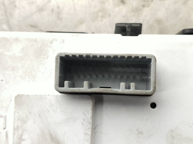 Recambio de pantalla multifuncion para renault megane iii berlina 5 p style referencia OEM IAM 281199705 280346458RA 2055847 281