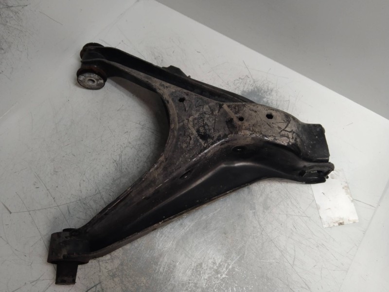 Recambio de brazo suspension inferior trasero izquierdo para audi a6 berlina (4b2) 2.5 v6 24v tdi referencia OEM IAM 4B0505311  