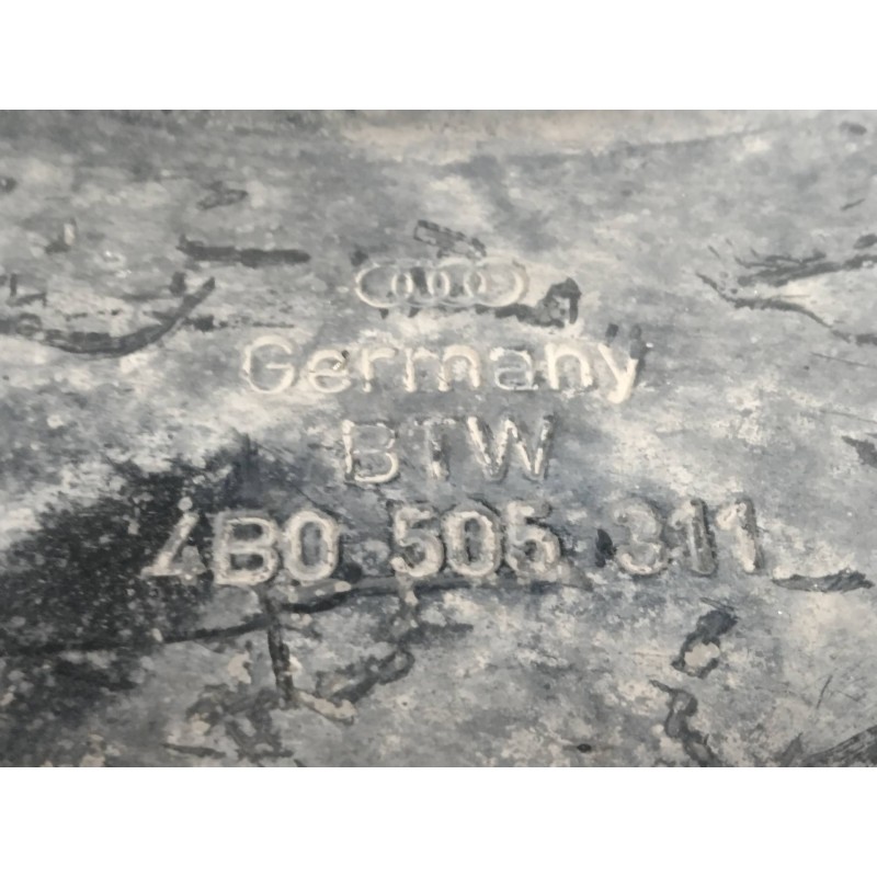 Recambio de brazo suspension inferior trasero izquierdo para audi a6 berlina (4b2) 2.5 v6 24v tdi referencia OEM IAM 4B0505311  