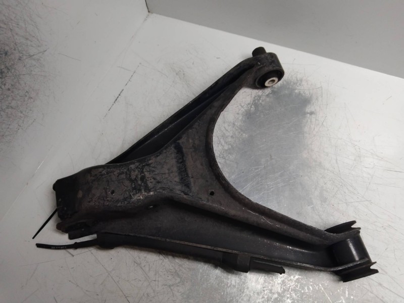 Recambio de brazo suspension inferior trasero izquierdo para audi a6 berlina (4b2) 2.5 v6 24v tdi referencia OEM IAM 8E0505311H 