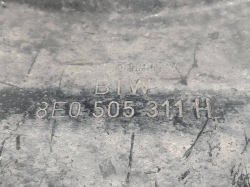 Recambio de brazo suspension inferior trasero izquierdo para audi a6 berlina (4b2) 2.5 v6 24v tdi referencia OEM IAM 8E0505311H 