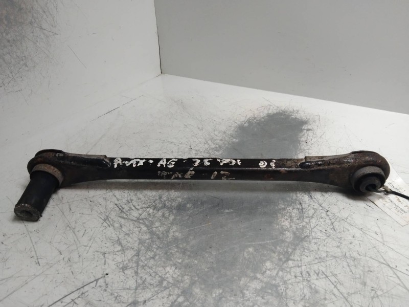 Recambio de brazo suspension inferior trasero izquierdo para audi a6 berlina (4b2) 2.5 v6 24v tdi referencia OEM IAM 4B0501530C 
