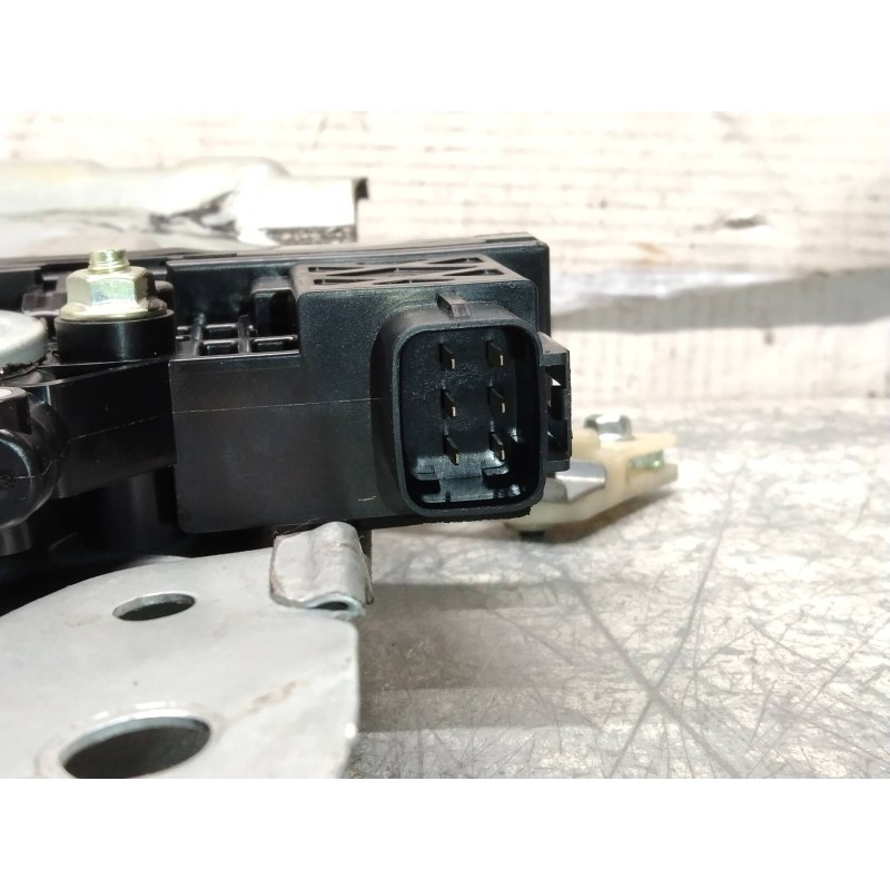 Recambio de elevalunas delantero izquierdo para kia carnival ii 2.9 cdri executive referencia OEM IAM 824504D010 0620200770 5P