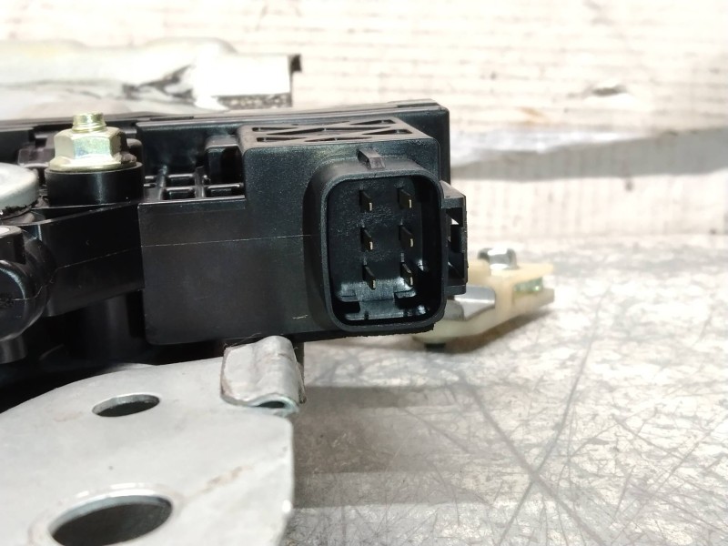 Recambio de elevalunas delantero izquierdo para kia carnival ii 2.9 cdri executive referencia OEM IAM 824504D010 0620200770 5P