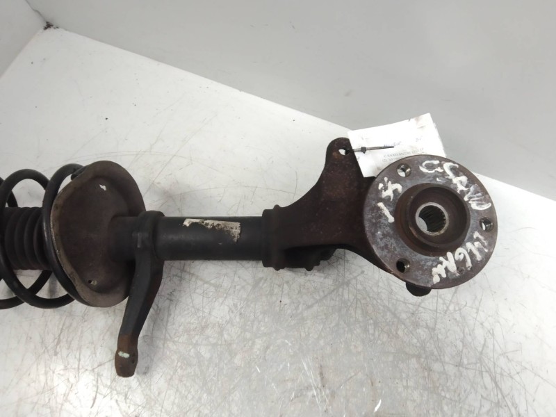 Recambio de mangueta delantera derecha para citroen saxo 1.1 x referencia OEM IAM  3T 