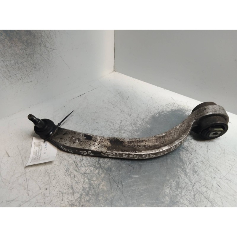 Recambio de brazo suspension inferior delantero derecho para audi s8 (d2) 4.2 v8 32v referencia OEM IAM 4D0407696J  