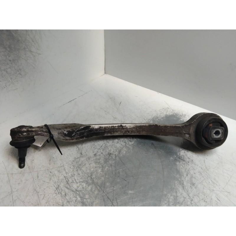 Recambio de brazo suspension inferior delantero derecho para audi s8 (d2) 4.2 v8 32v referencia OEM IAM 4D0407696J  