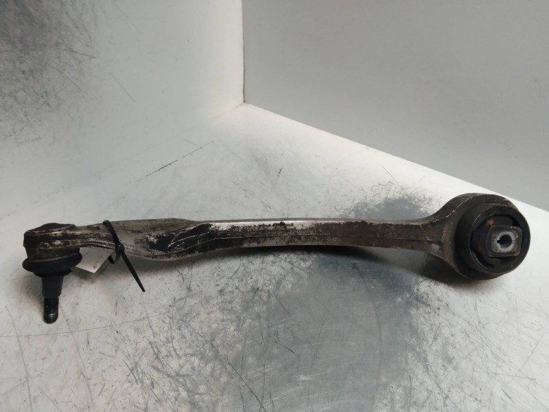 Recambio de brazo suspension inferior delantero derecho para audi s8 (d2) 4.2 v8 32v referencia OEM IAM 4D0407696J  