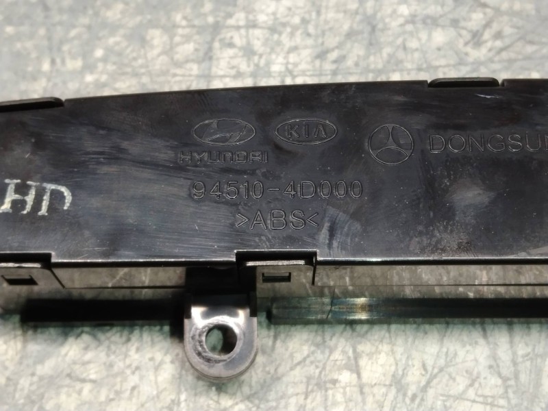 Recambio de pantalla multifuncion para kia carnival ii 2.9 cdri executive referencia OEM IAM 945104D000  