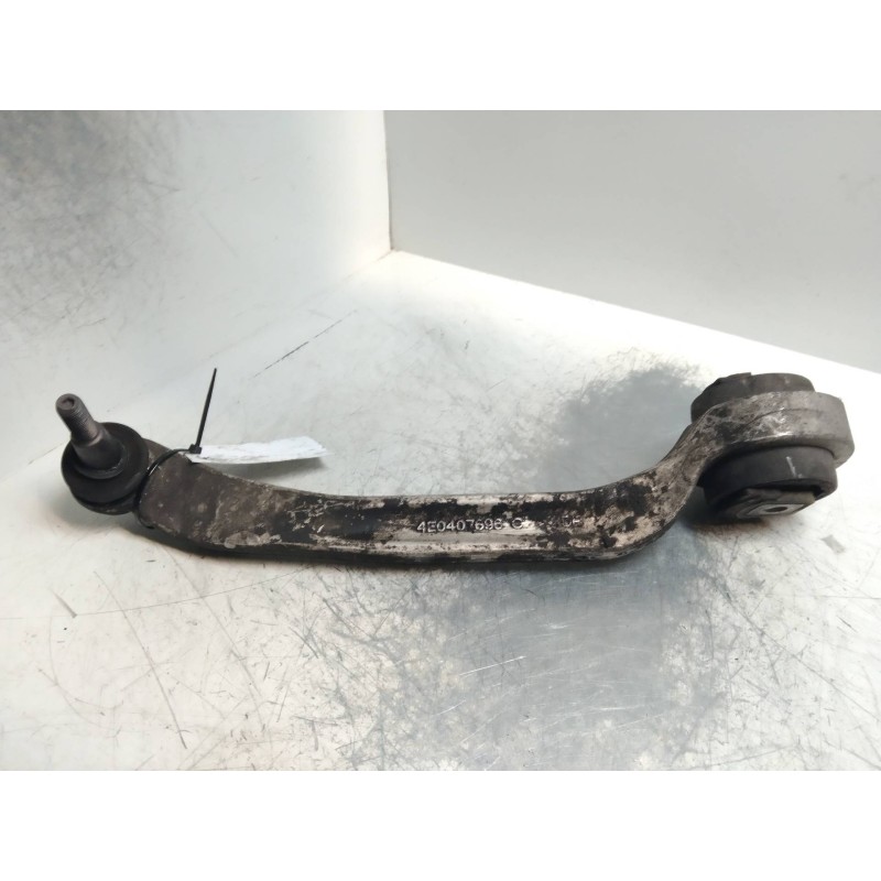 Recambio de brazo suspension inferior delantero derecho para audi a8 (4e2) 4.2 quattro l referencia OEM IAM 4E0407696C  