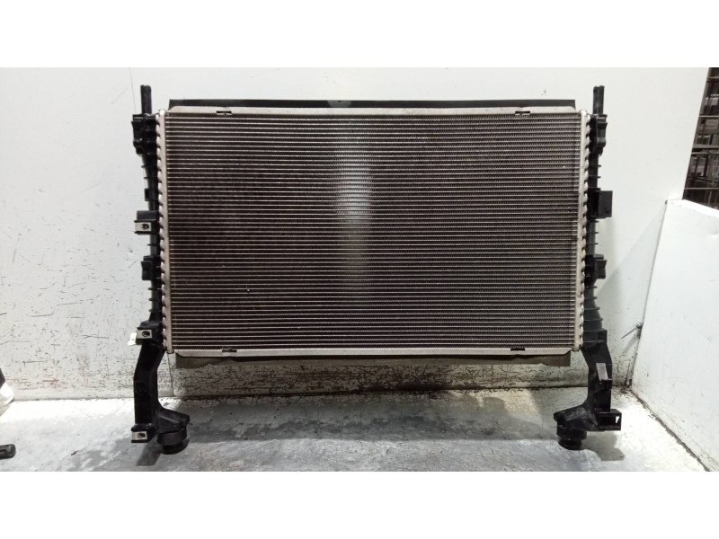 Recambio de radiador agua para ford mustang basis referencia OEM IAM FR338005AH  