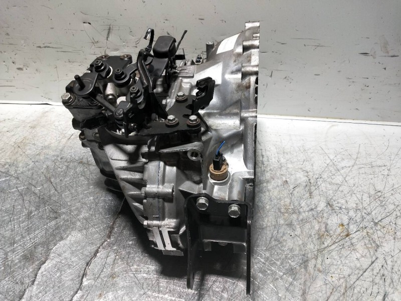 Recambio de caja cambios para kia carens (un) 2.0 crdi referencia OEM IAM S620JC 013545 