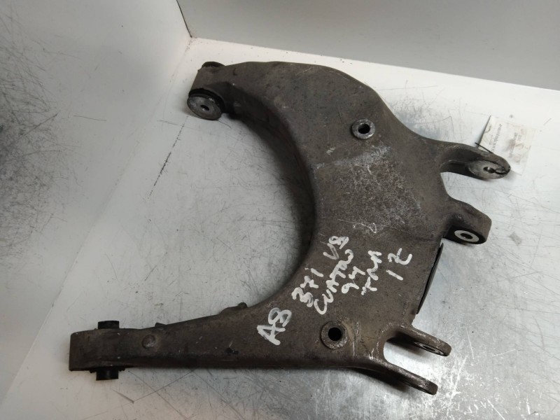 Recambio de brazo suspension inferior trasero izquierdo para audi a8 (d2) 3.7 v8 40v referencia OEM IAM 4D0511516H  