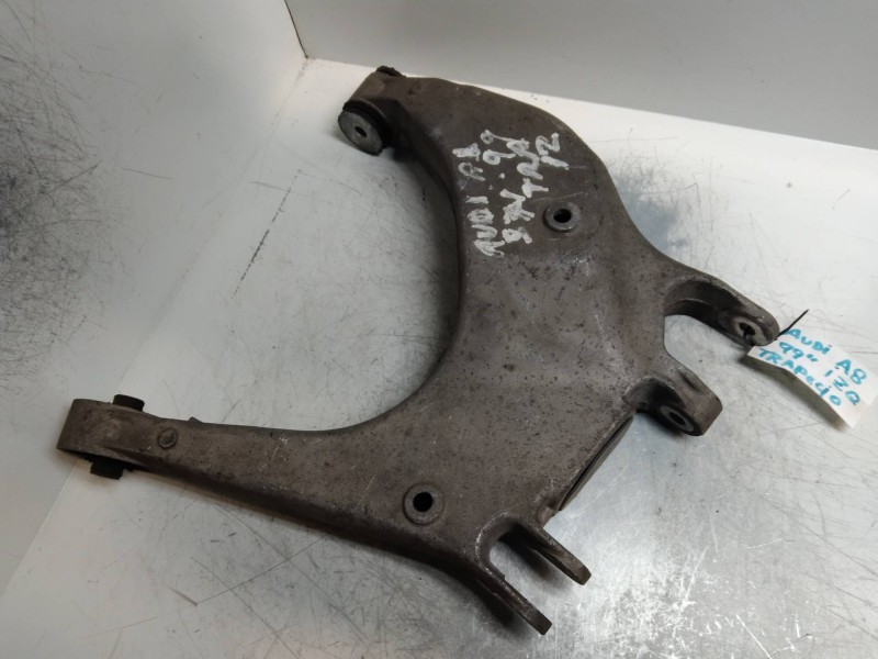 Recambio de brazo suspension inferior trasero izquierdo para audi a8 (d2) 3.7 referencia OEM IAM 4D0511515H  