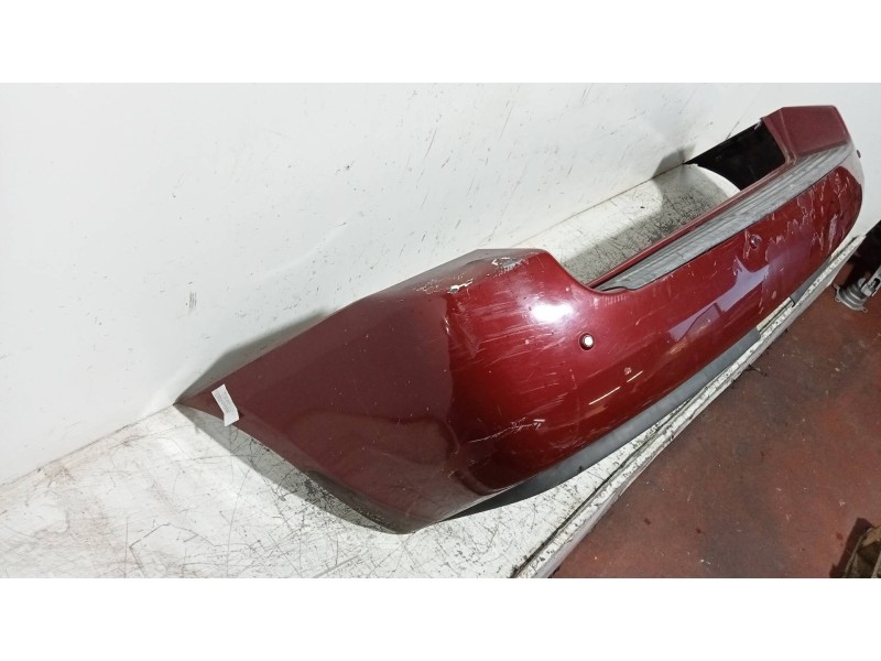 Recambio de paragolpes trasero para kia carnival ii 2.9 cdri executive referencia OEM IAM   