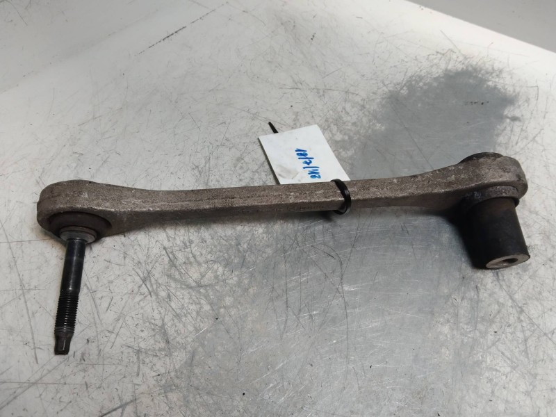 Recambio de tirante trasero derecho para audi a8 (4e2) 4.2 v8 40v referencia OEM IAM   