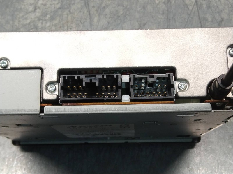 Recambio de sistema audio / radio cd para volvo s40 berlina 1.8i referencia OEM IAM 8633020  