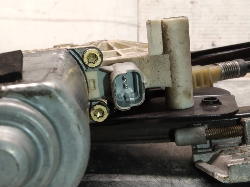 Recambio de elevalunas delantero derecho para peugeot 206 cc cc referencia OEM IAM 9648636980  2P