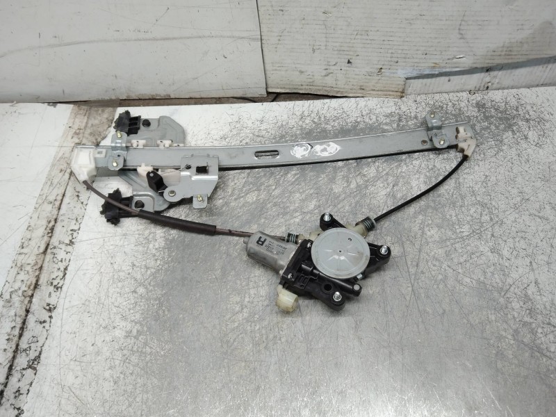 Recambio de elevalunas trasero derecho para kia carnival ii 2.9 cdri executive referencia OEM IAM 824604D020 2621003590 5P