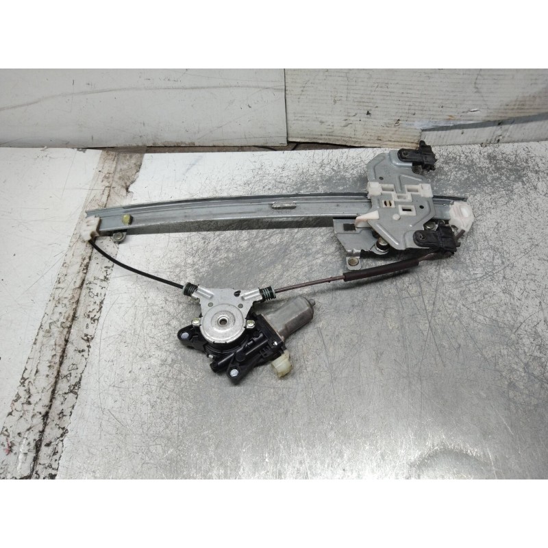 Recambio de elevalunas trasero derecho para kia carnival ii 2.9 cdri executive referencia OEM IAM 824604D020 2621003590 5P