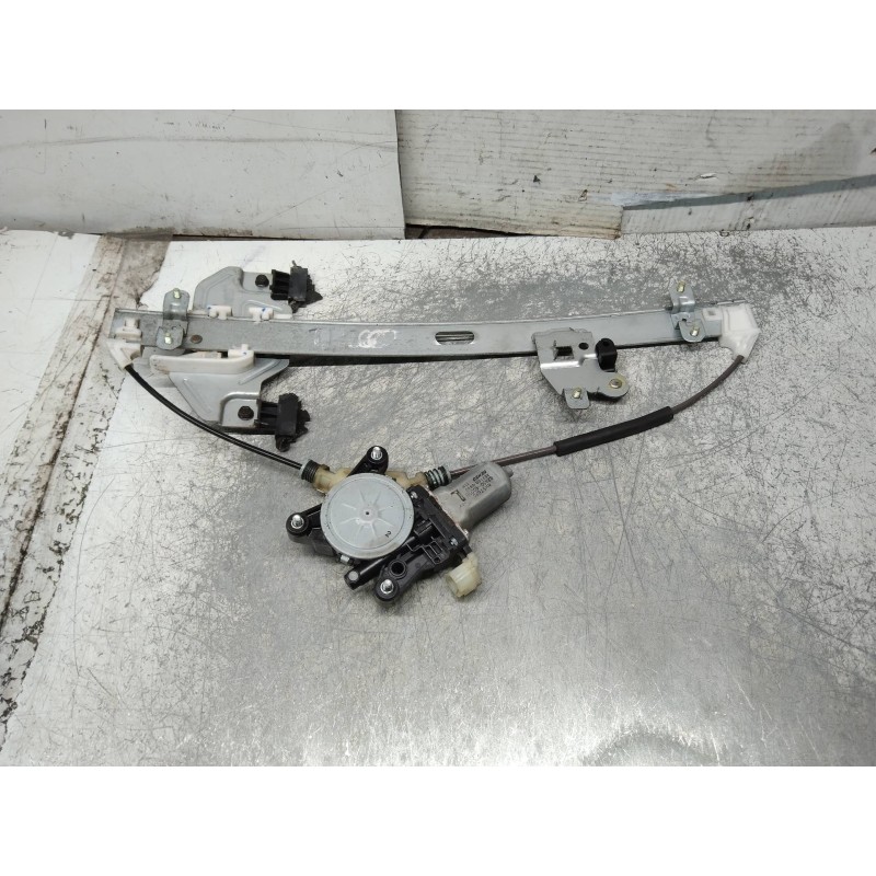 Recambio de elevalunas trasero izquierdo para kia carnival ii 2.9 cdri executive referencia OEM IAM 824504D020 2621003600 5P
