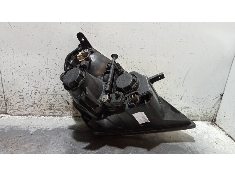 Recambio de faro izquierdo para kia carnival ii 2.9 cdri executive referencia OEM IAM 921014D0XX  