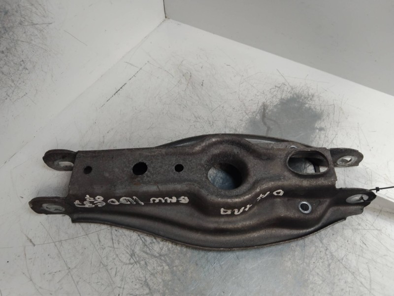 Recambio de brazo suspension inferior trasero derecho para bmw serie 1 berlina (e81/e87) 2.0 turbodiesel cat referencia OEM IAM 