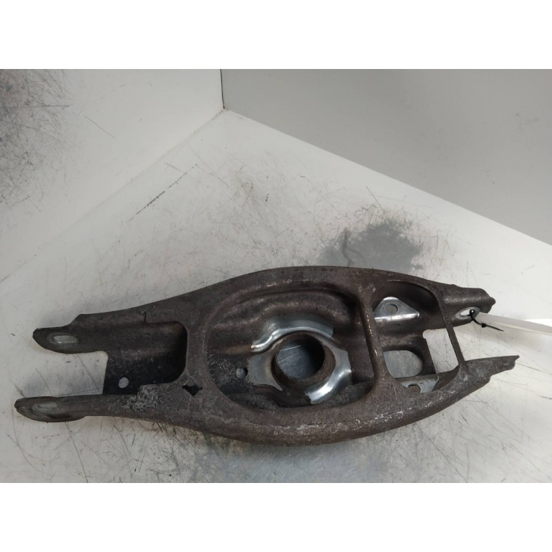 Recambio de brazo suspension inferior trasero derecho para bmw serie 1 berlina (e81/e87) 2.0 turbodiesel cat referencia OEM IAM 