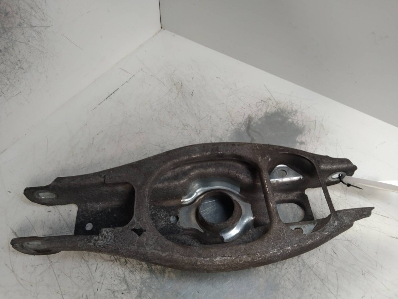Recambio de brazo suspension inferior trasero derecho para bmw serie 1 berlina (e81/e87) 2.0 turbodiesel cat referencia OEM IAM 