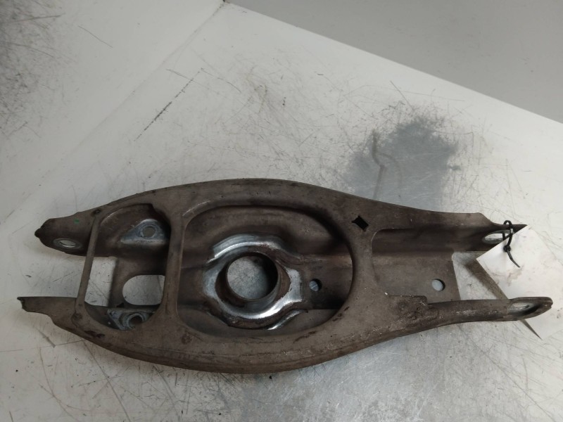 Recambio de brazo suspension inferior trasero izquierdo para bmw serie 1 berlina (e81/e87) 118d referencia OEM IAM   