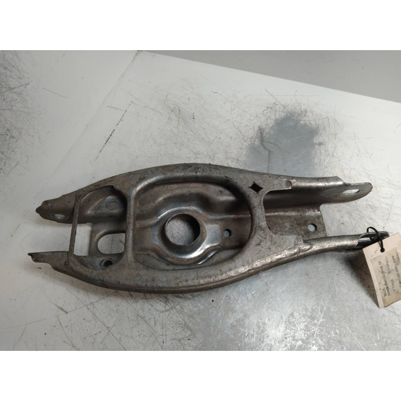 Recambio de brazo suspension inferior trasero derecho para bmw serie 1 berlina (e81/e87) 2.0 turbodiesel cat referencia OEM IAM 