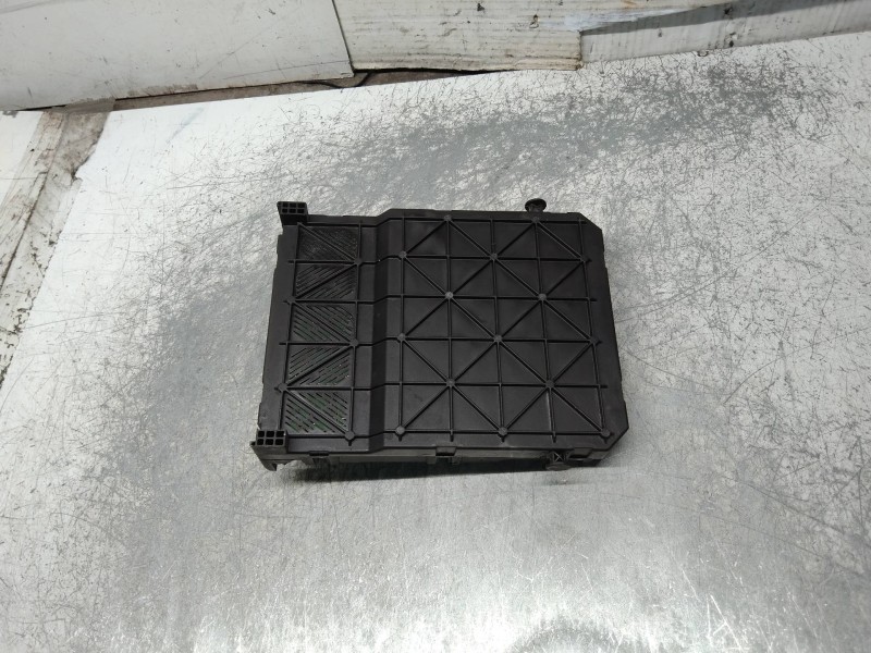 Recambio de caja reles / fusibles para peugeot 407 sw st sport pack referencia OEM IAM   