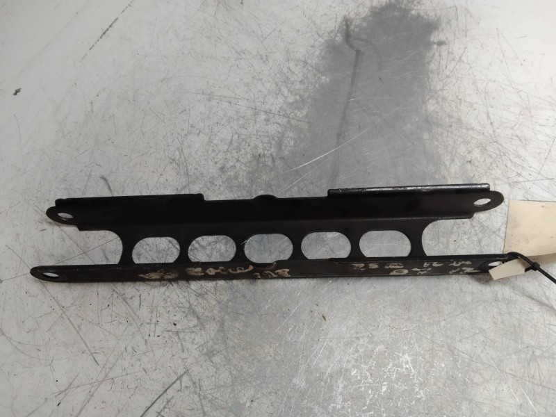 Recambio de tirante trasero izquierdo para bmw serie 1 berlina (e81/e87) 2.0 turbodiesel cat referencia OEM IAM   