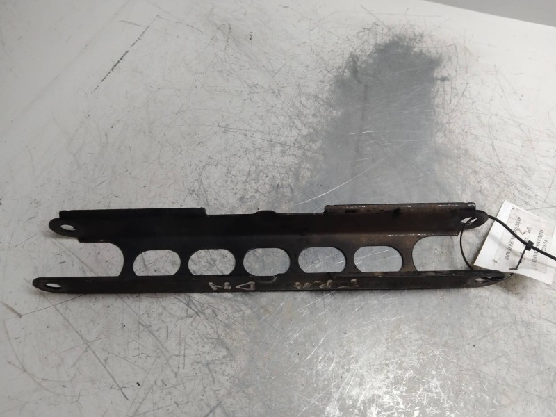 Recambio de tirante trasero derecho para bmw serie 3 berlina (e90) 2.0 16v cat referencia OEM IAM   