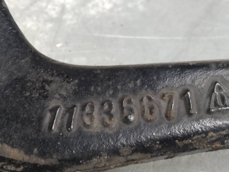 Recambio de brazo suspension inferior delantero izquierdo para bmw serie 5 berlina (e34) 525i (141kw) referencia OEM IAM 1133667