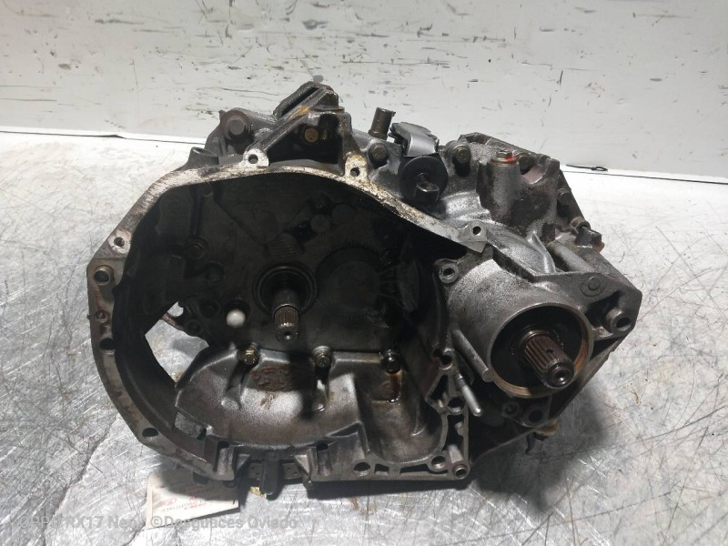 Recambio de caja cambios para renault 19 (b/c/l53) referencia OEM IAM JB3094 C005679 