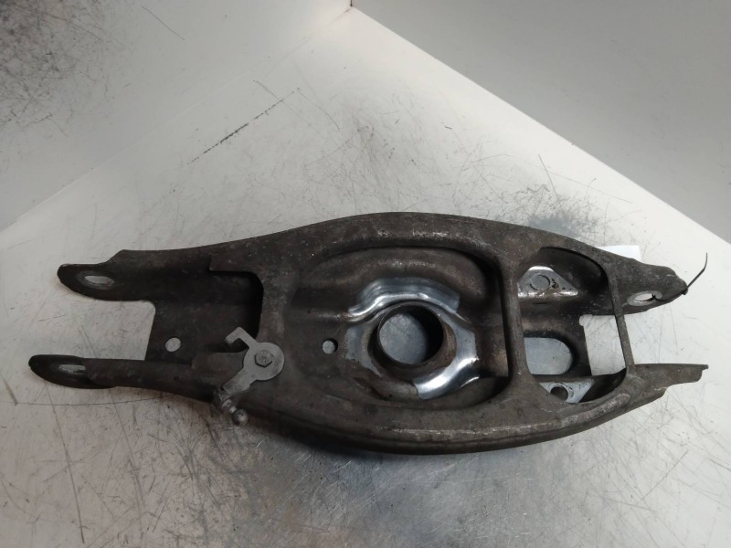 Recambio de brazo suspension inferior trasero izquierdo para bmw serie 3 berlina (e90) 320d referencia OEM IAM   