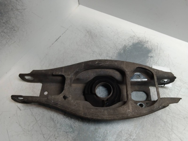 Recambio de brazo suspension inferior trasero derecho para bmw serie 3 touring (e91) 2.0 16v diesel referencia OEM IAM   
