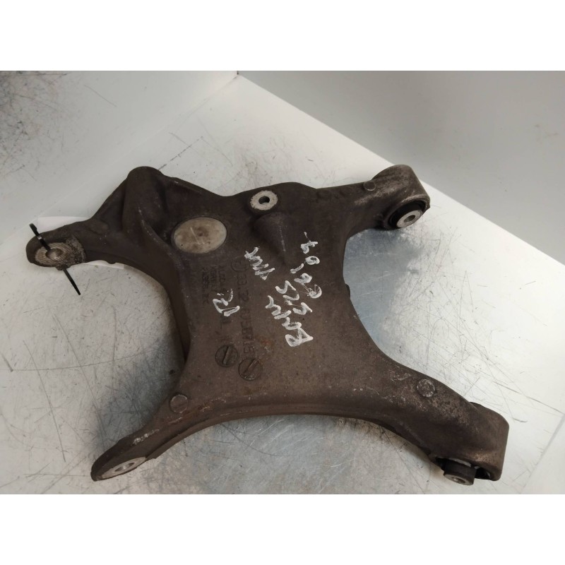 Recambio de brazo suspension inferior trasero izquierdo para bmw serie 5 touring (e61) 525d referencia OEM IAM 6758715  