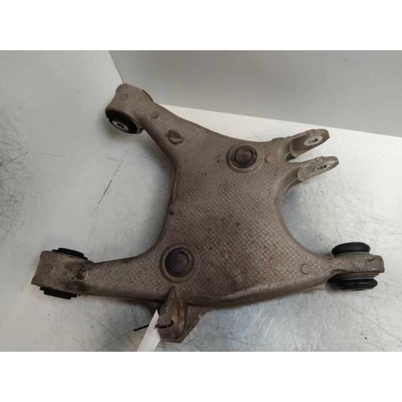 Recambio de brazo suspension inferior trasero derecho para bmw serie 5 lim. (f10) 520d referencia OEM IAM 6865900  