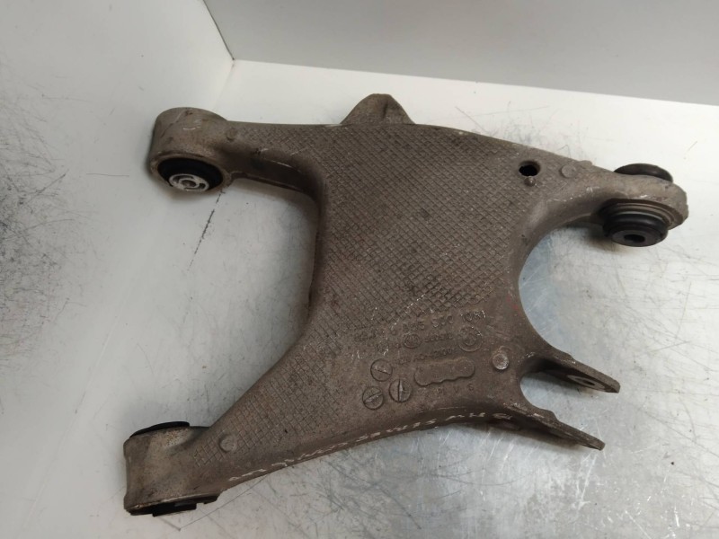 Recambio de brazo suspension inferior trasero derecho para bmw serie 5 lim. (f10) 520d referencia OEM IAM 6865900  